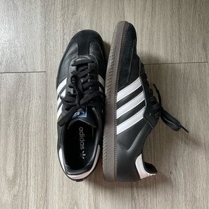 Adidas Sambas - Black and Brown